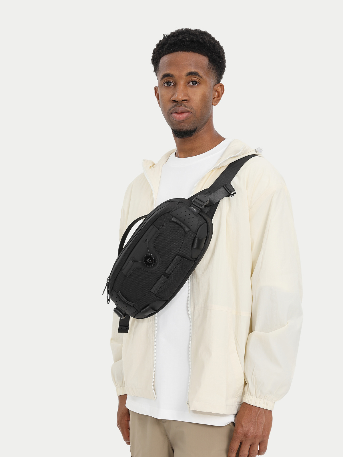 OZUKO Multi-function Chest Bag - Tech Accessories Bag recension och pris